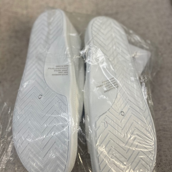 Basic shoes - Picture 3 of 3